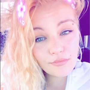 Meet your Posher, Meagam